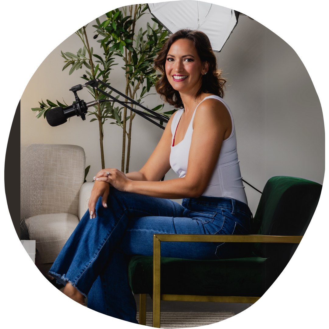 Chicks in Construction Brand Assets (3)